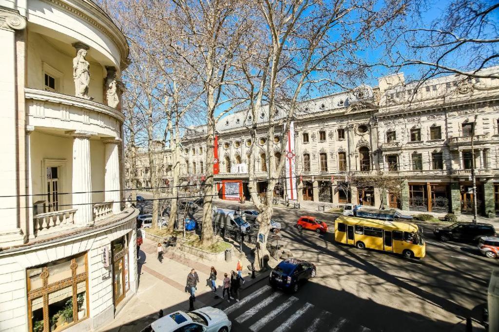 Town Center Rustaveli Aparthotel Tbilisi ภายนอก รูปภาพ