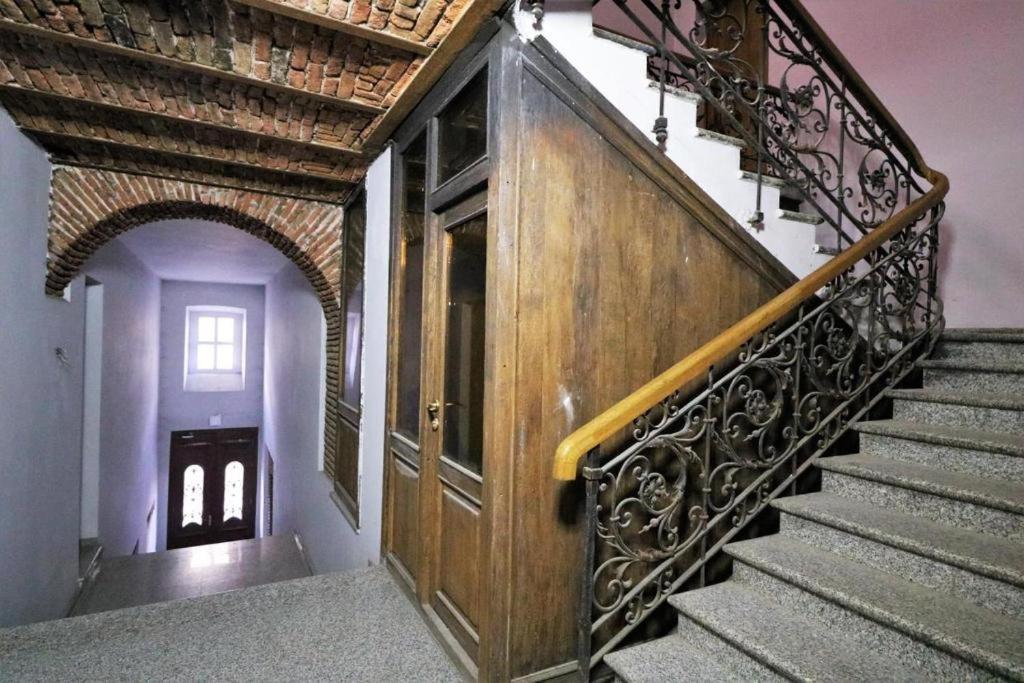 Town Center Rustaveli Aparthotel Tbilisi ภายนอก รูปภาพ