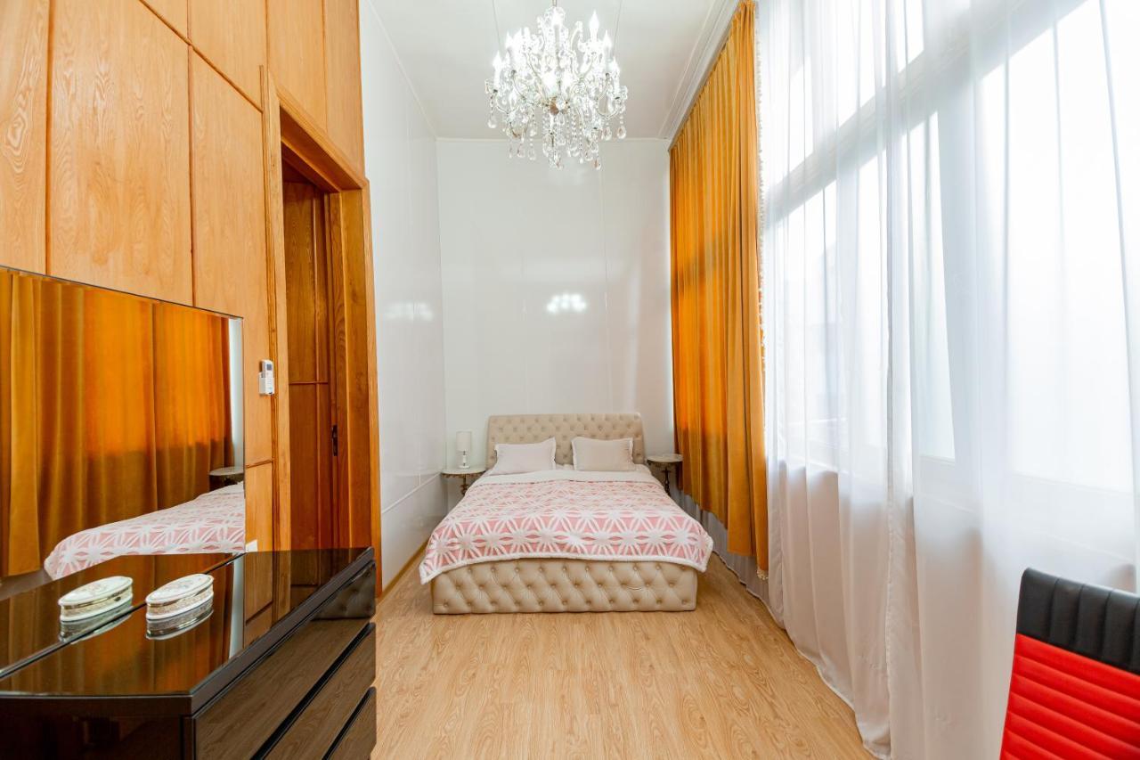 Town Center Rustaveli Aparthotel Tbilisi ภายนอก รูปภาพ